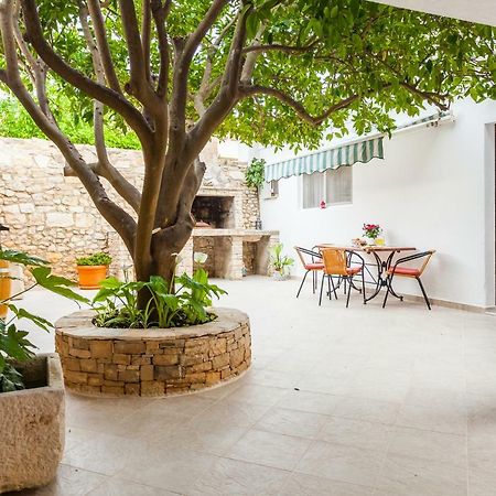 Guest House Mara Vela Luka Εξωτερικό φωτογραφία