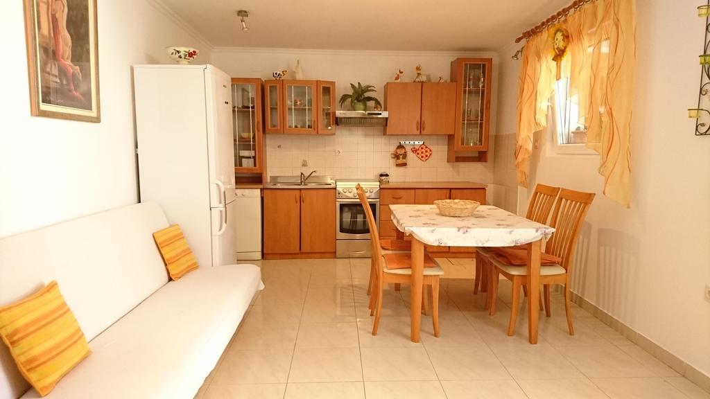 Guest House Mara Vela Luka Εξωτερικό φωτογραφία