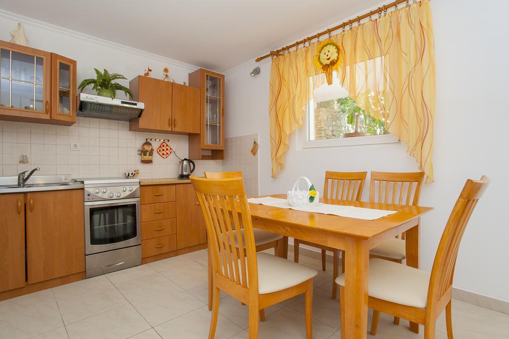 Guest House Mara Vela Luka Εξωτερικό φωτογραφία