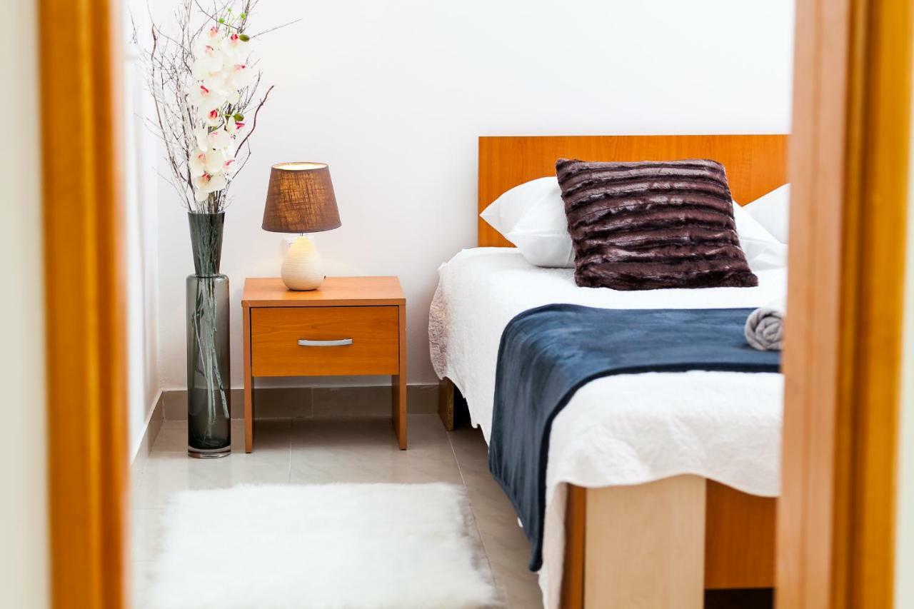 Guest House Mara Vela Luka Εξωτερικό φωτογραφία