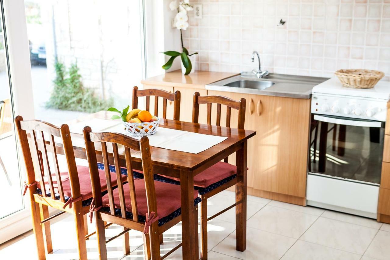 Guest House Mara Vela Luka Εξωτερικό φωτογραφία