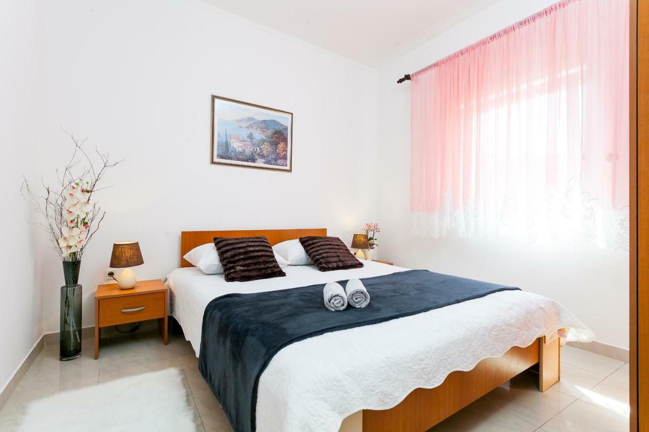 Guest House Mara Vela Luka Εξωτερικό φωτογραφία