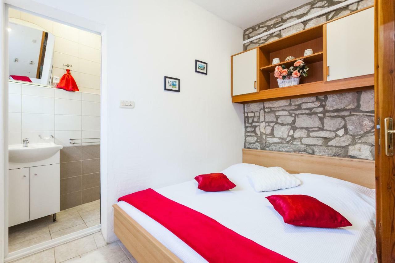 Guest House Mara Vela Luka Εξωτερικό φωτογραφία