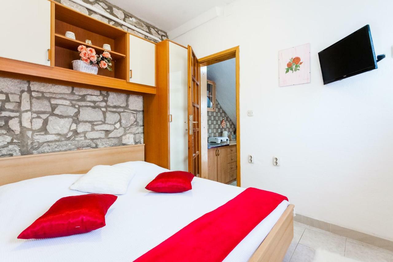 Guest House Mara Vela Luka Εξωτερικό φωτογραφία