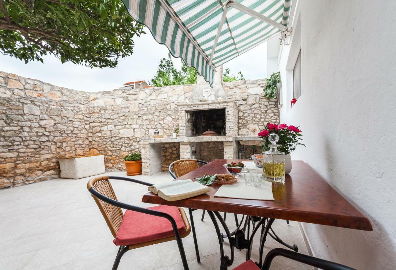 Guest House Mara Vela Luka Εξωτερικό φωτογραφία
