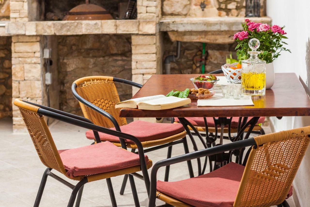 Guest House Mara Vela Luka Εξωτερικό φωτογραφία