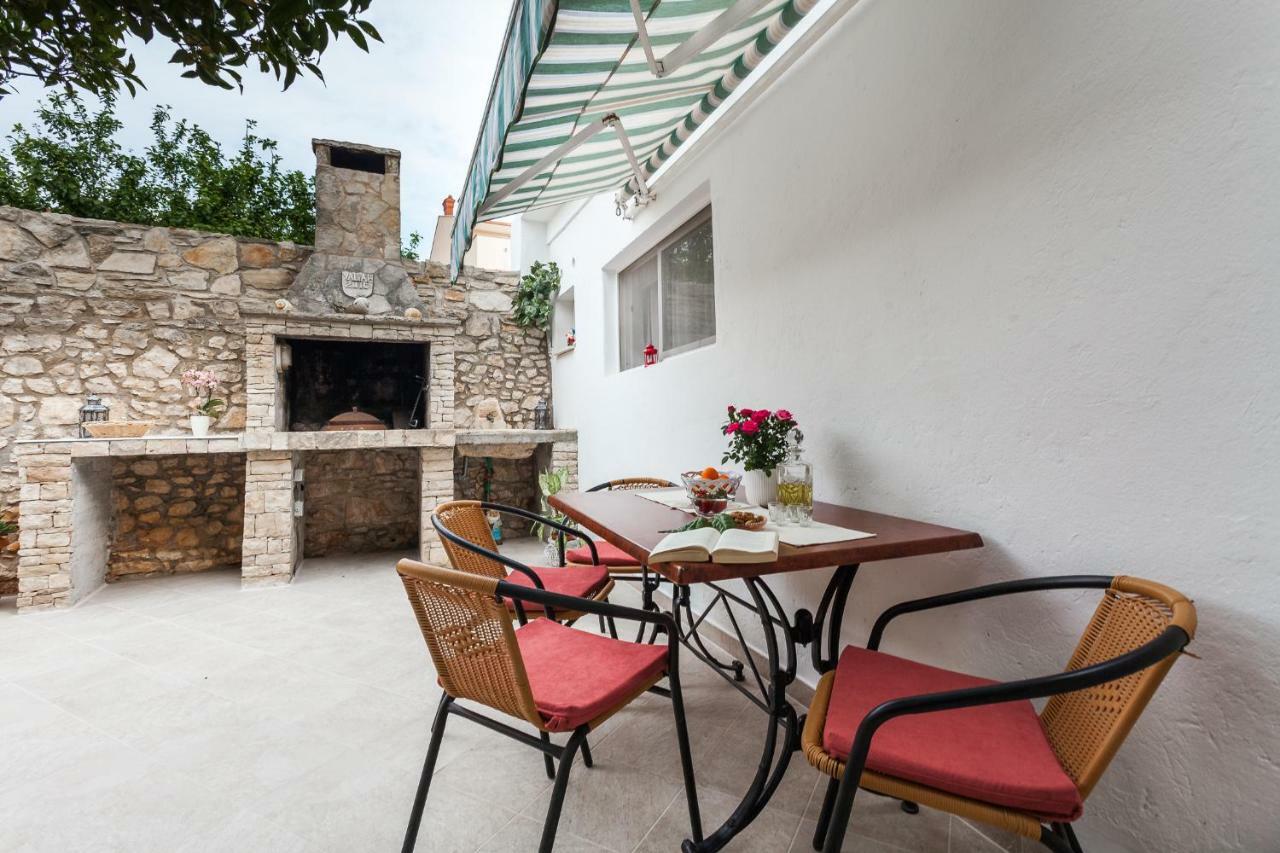 Guest House Mara Vela Luka Εξωτερικό φωτογραφία