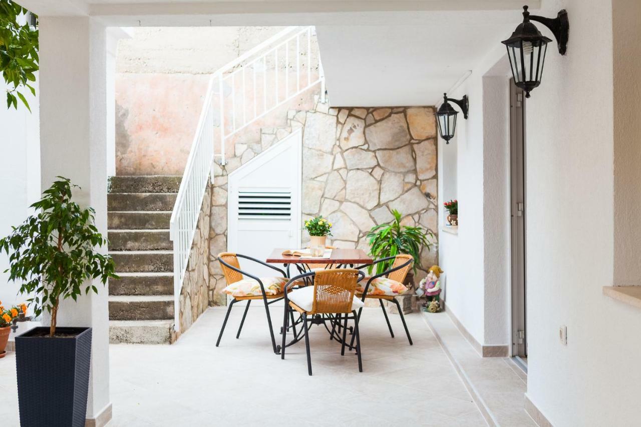 Guest House Mara Vela Luka Εξωτερικό φωτογραφία