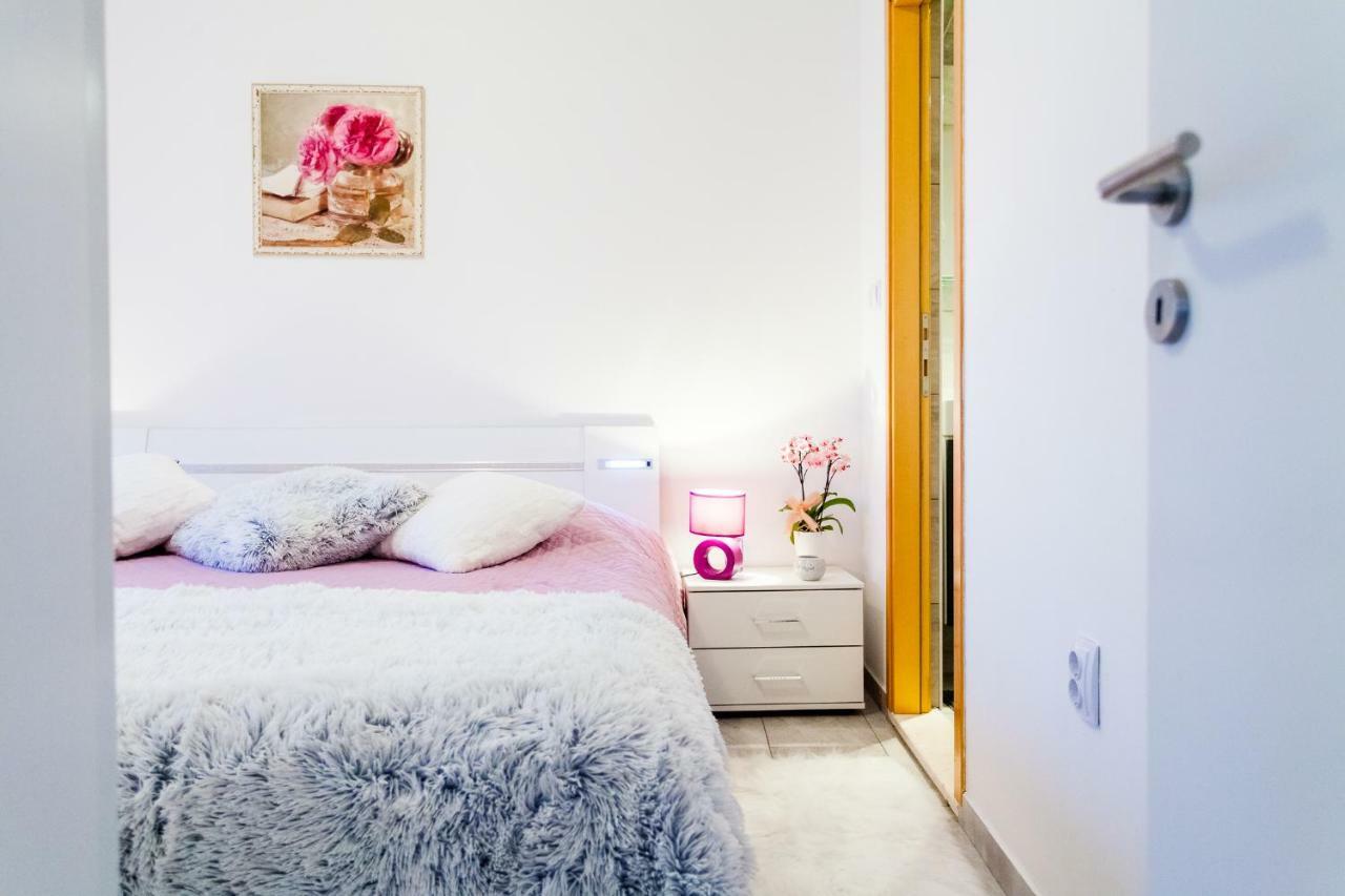 Guest House Mara Vela Luka Εξωτερικό φωτογραφία
